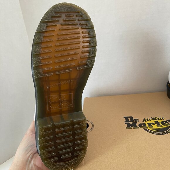 NIB Dr. Martens 2976 Softy T White Pull On Leather Chelsea Boots Women’s Size 7 - Picture 4 of 6